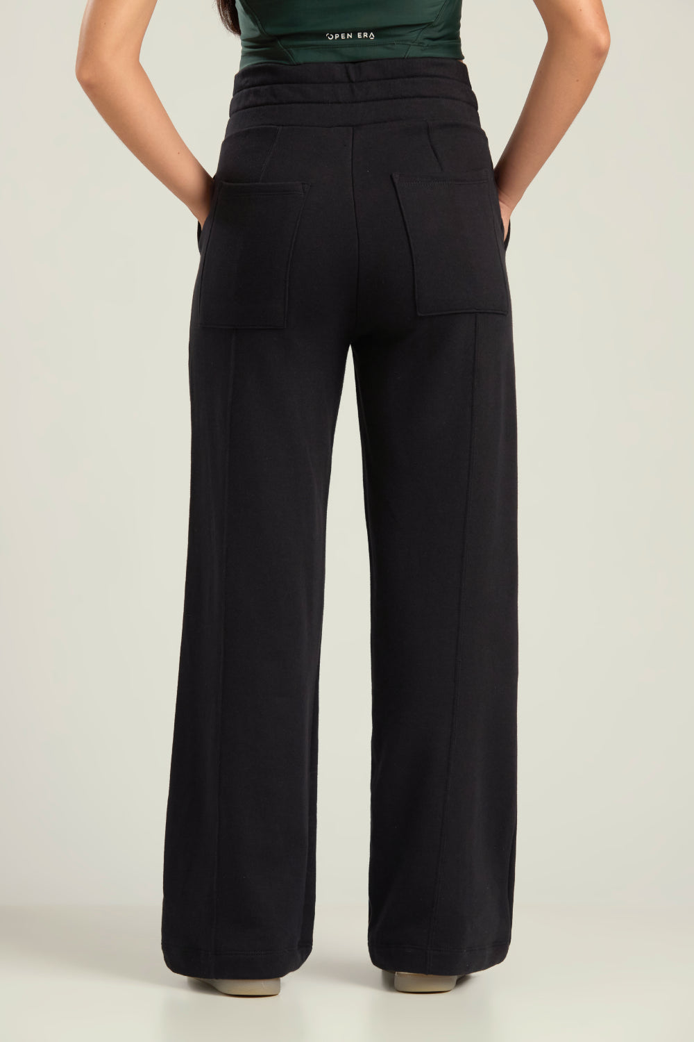 CALÇA MOLETOM WIDE BALANCE PRETO