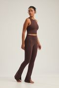 CALÇA FLARE ICE TECH HIGH ESSENTIALS SWEET BY MA TRANCHESI BRIGADEIRO