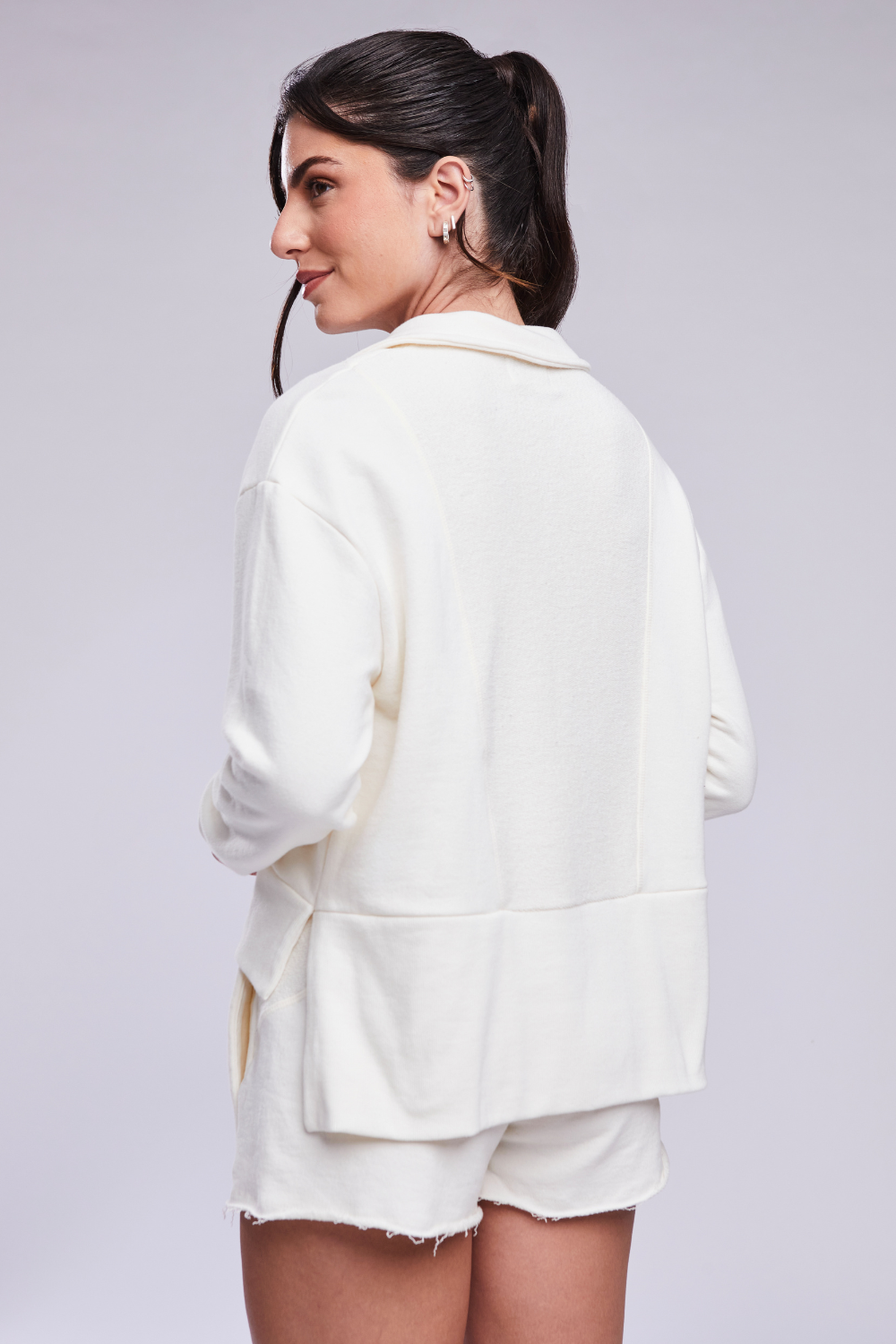OFF WHITE