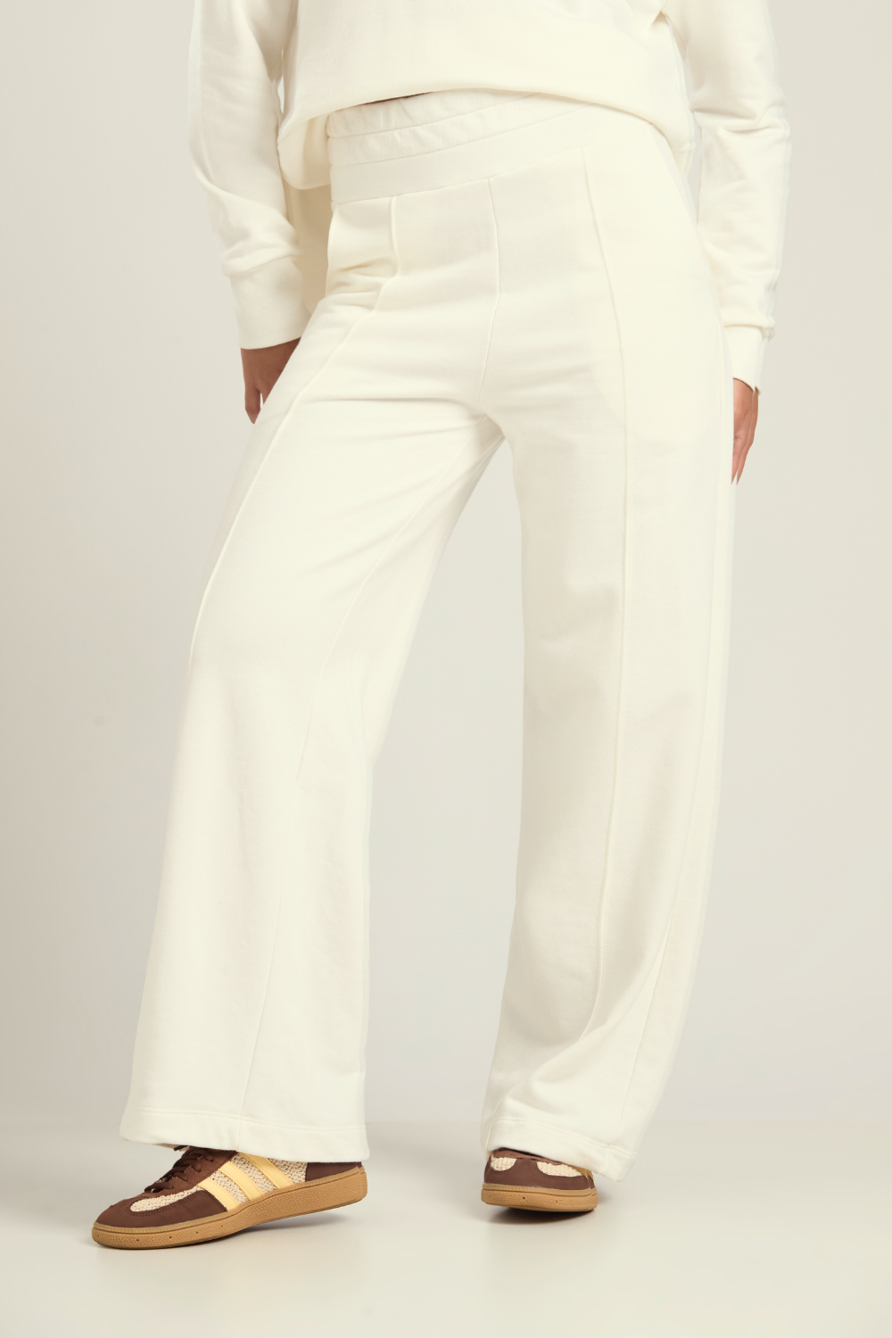 CALÇA MOLETOM WIDE BALANCE OFF WHITE